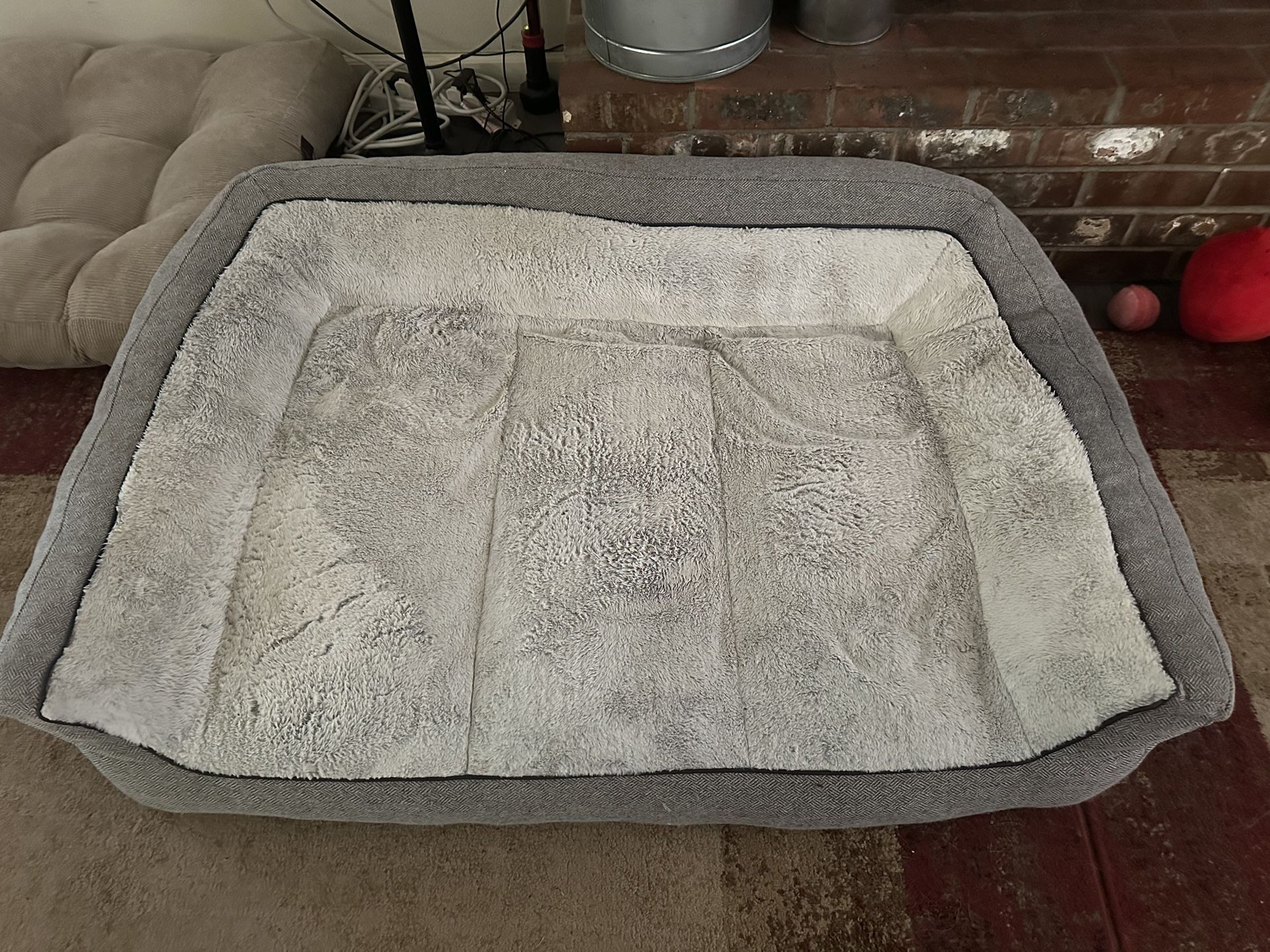 Dog Bed, Read Description