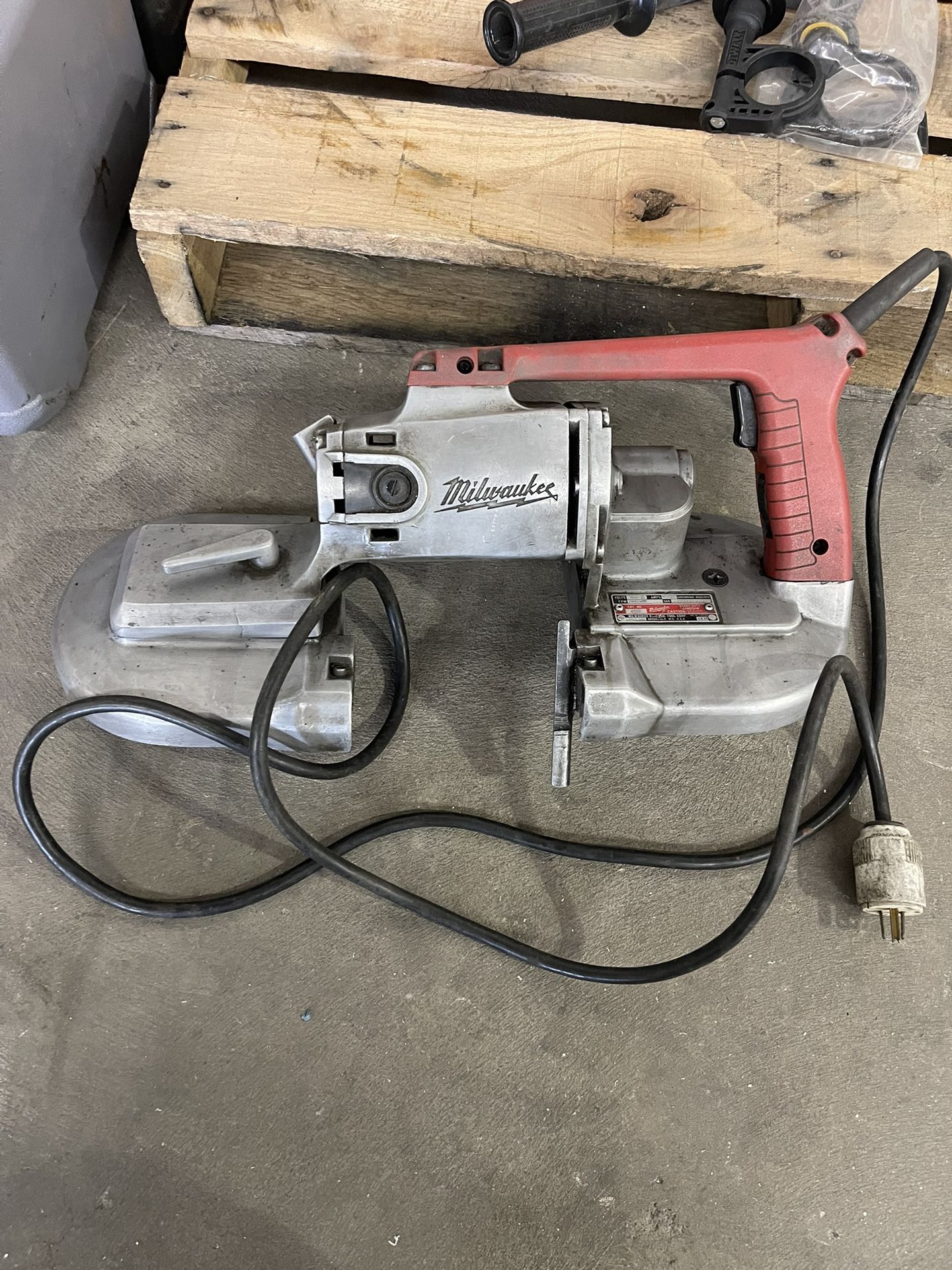 Milwaukee Porta Band Saw