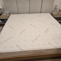 Saatva Classic 11.5" King Size Mattress  - Perfect Condition 