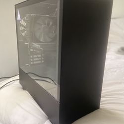 Gaming PC NZXT With Key and Mouse 