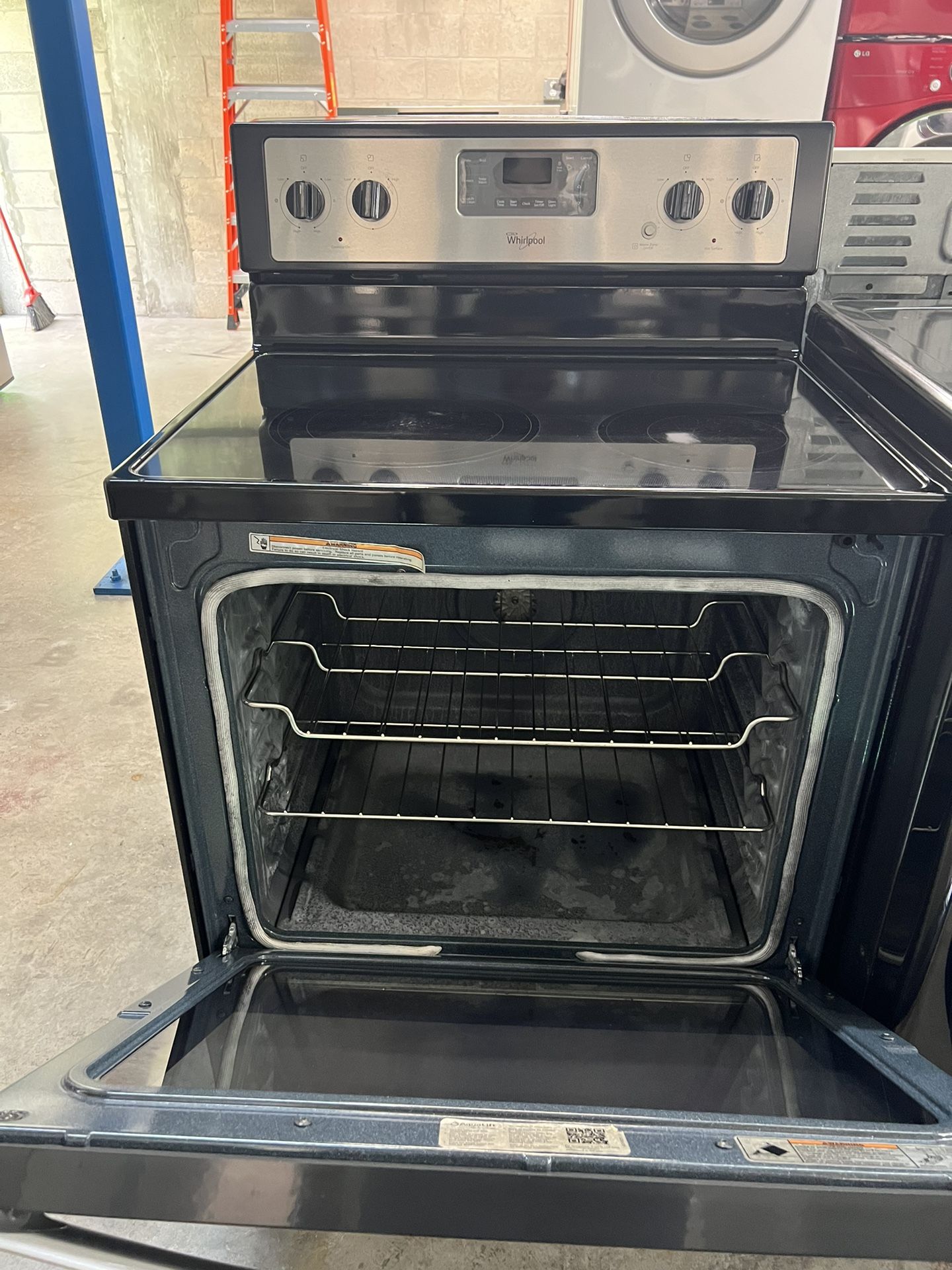 Cocina Eléctrica Marca Whirlpool for Sale in Miami, FL - OfferUp