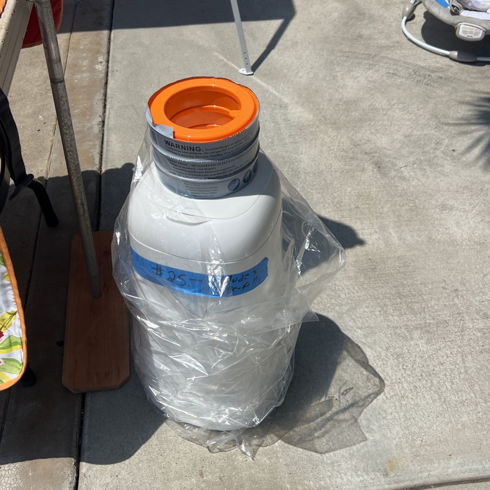 Diaper Genie With Refills (x3)