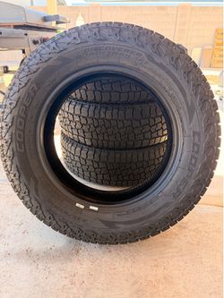 235/65R18 Cooper Discover Road+Trail AT