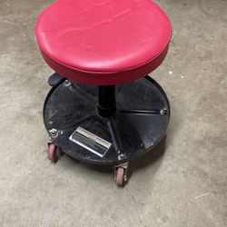 Harbor Freight  Rolling Stool Seat