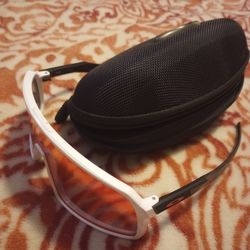 Oakleys Glasses With Case