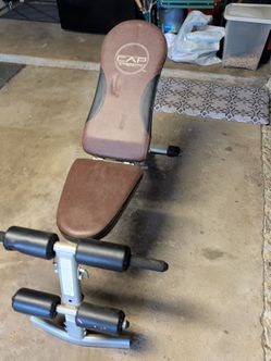 Cap weight bench