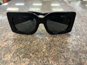 Ladies Versace sunglasses