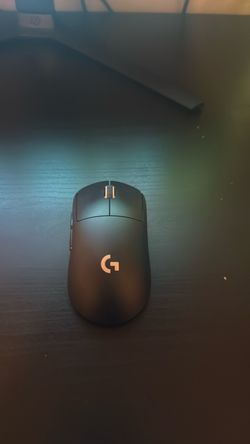 Logitech Super Lightweight Pro Mouse