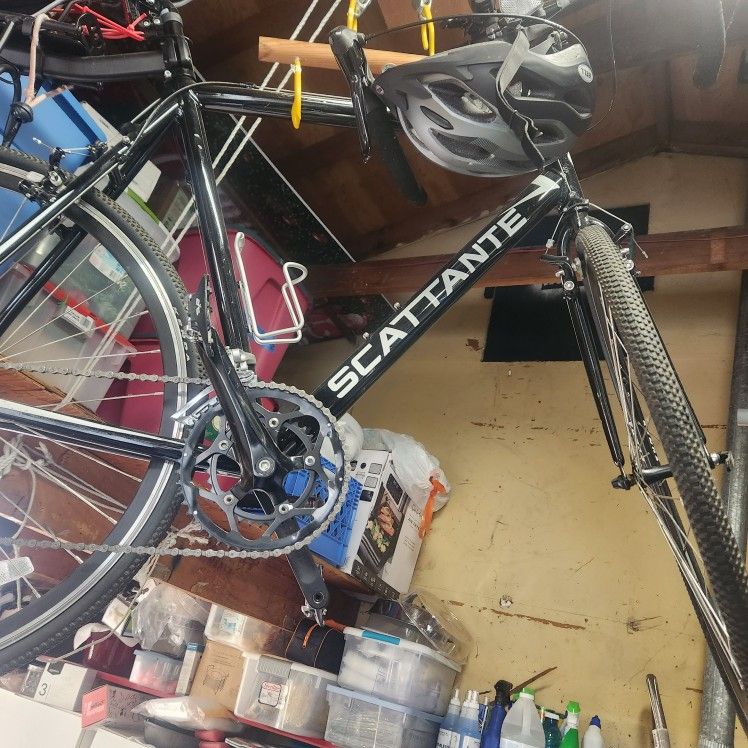 Scattante Road Bike. Like New