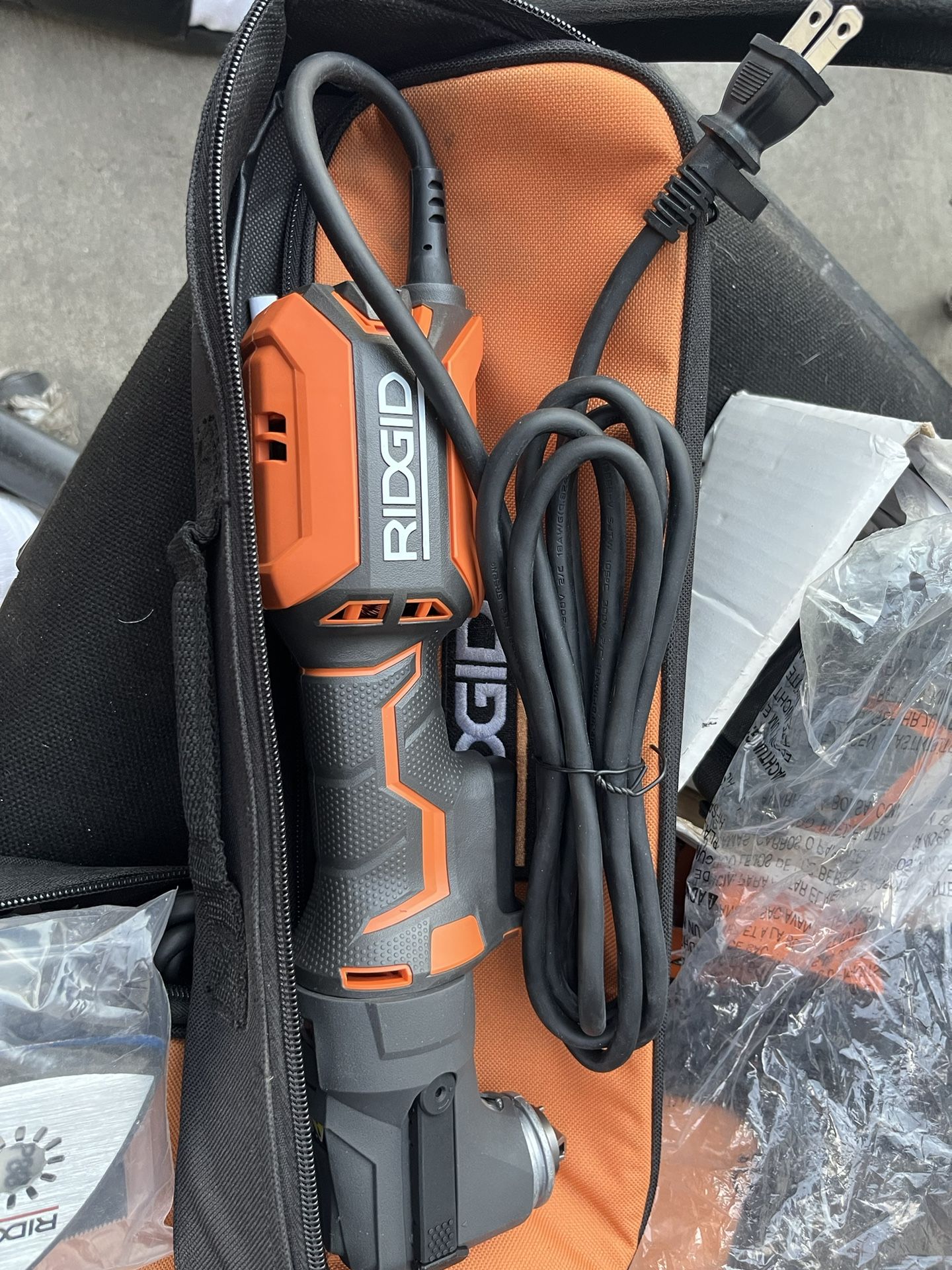 RIDGID 18V BRUSHLESS OSCILLATING MULTI- TOOL