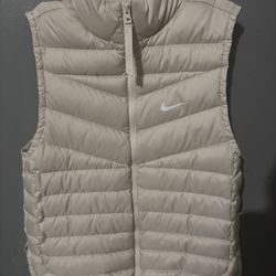 Nike beige vest