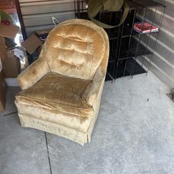 Velvet Vintage Gold Chair 