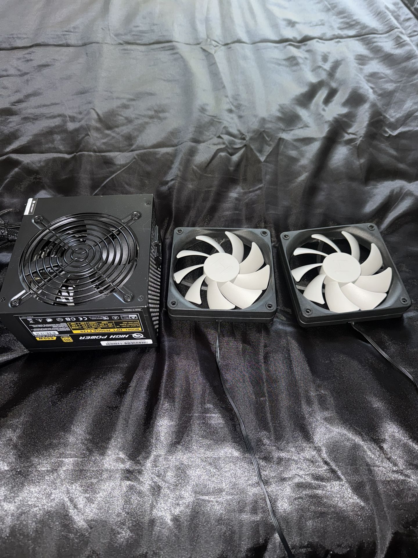 650W GOLD PC POWER SUPPLY AND HYTE 120mm CASE FANS