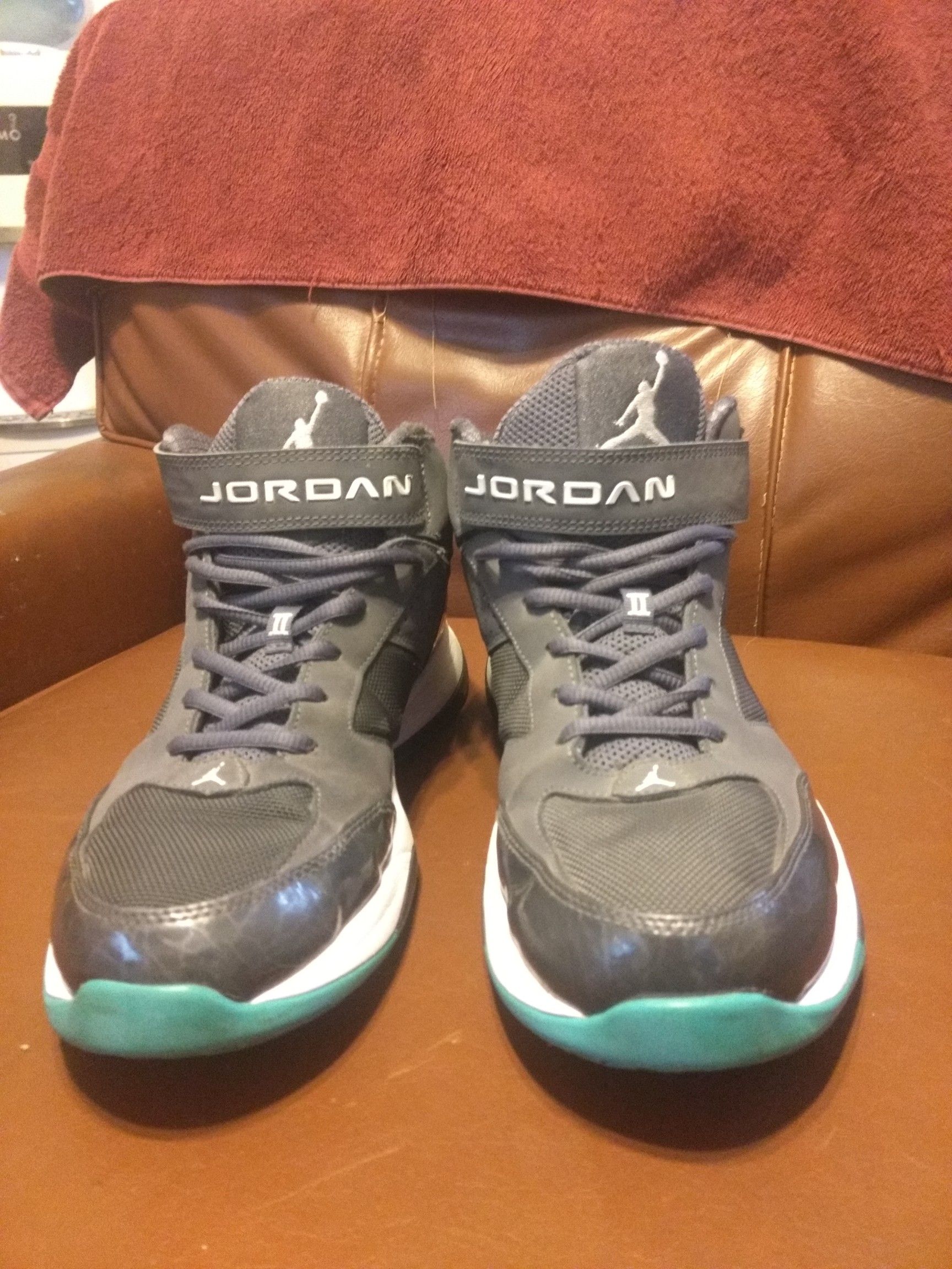 Jordan BCT Mid greyand turquoise size 10.5