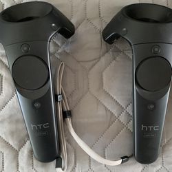 VR Vive Pro Eye Bundle with Valve Index Controllers for Sale in