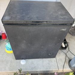 Arctic King 5 cu. ft. Chest Freezer – Works Great