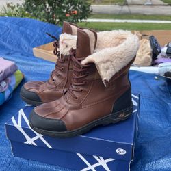 UGG Water Proof Winter Boots Size 6 Kids 