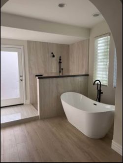Woodbridge 67” Acrylic Freestanding Bathtub