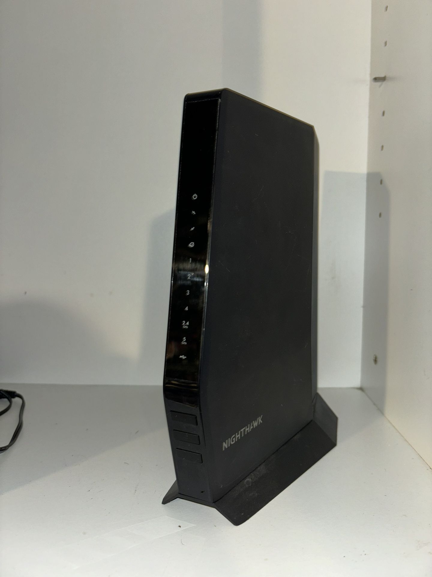 Netgear Nighthawk Ax2700