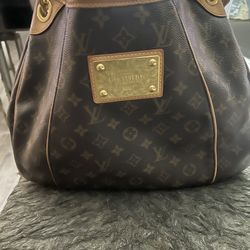 Monogrammed, Louis Vuitton Galliera bag