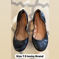 Almost New! lucky Brand Flats Size 7.5