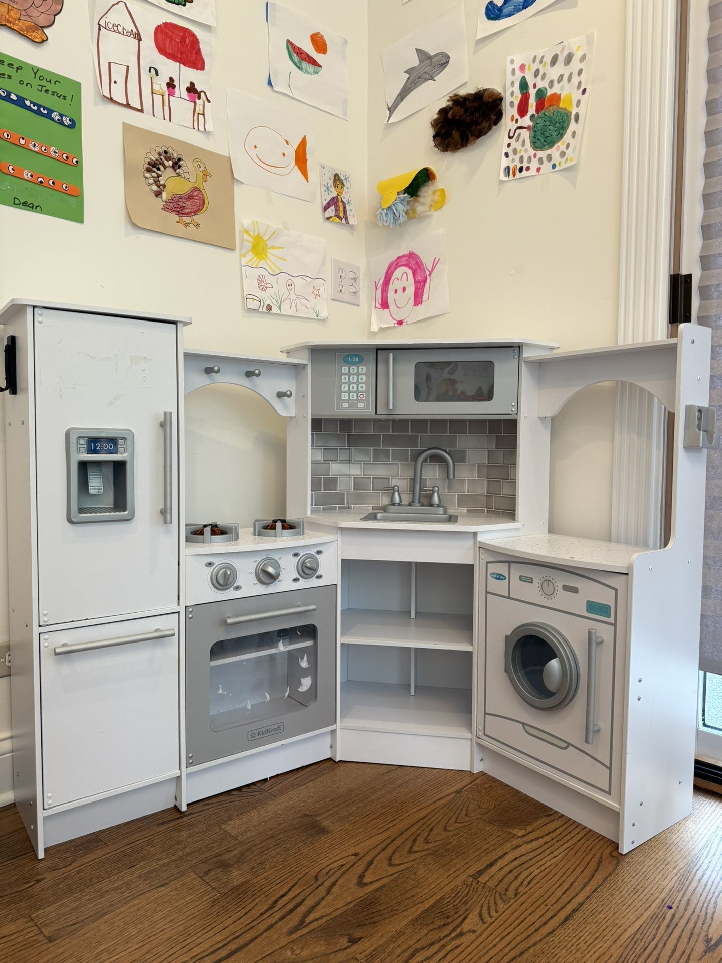 Kidkraft Play Kitchen