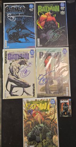 ABSOLUTE BATMAN 1ST PRINT COMIC LOT... SIGNED BY SCOTT SNYDER