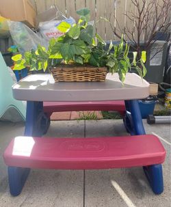 Little Tikes Kids Picnic Table