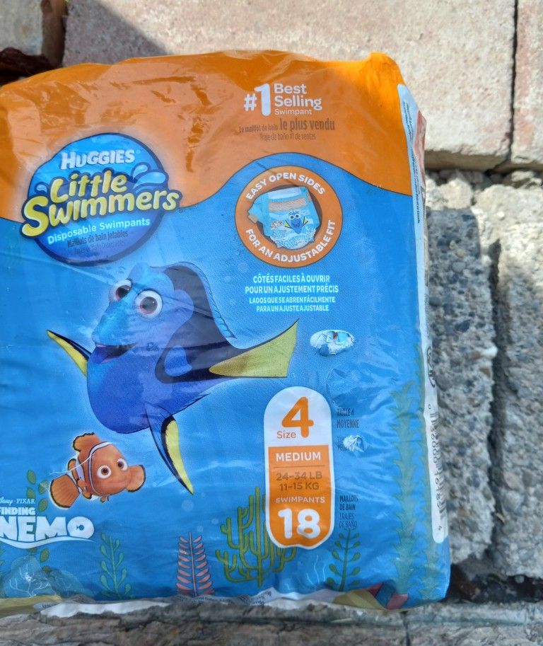 New Huggies Lit Swimmers Sz 4
