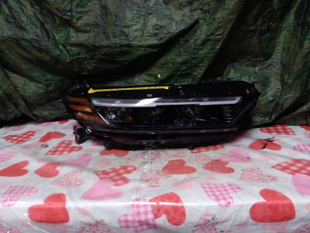 2023 Honda Accord Right Headlight