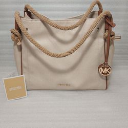 MICHAEL KORS designer handbag. Beige. Brand new with tags Women's purse