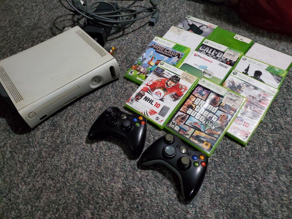 White Xbox 360 With 2 Controllers And 11 Games