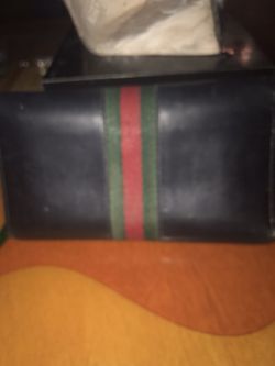 Gucci women’s wallet