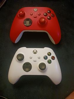 2 Wireless Xbox/PC Controllers 