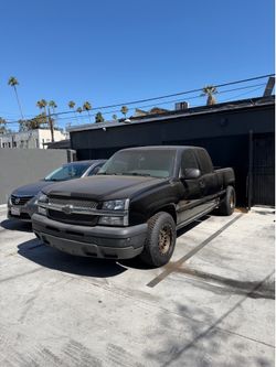 Cat eye Chevy Silverado 2005