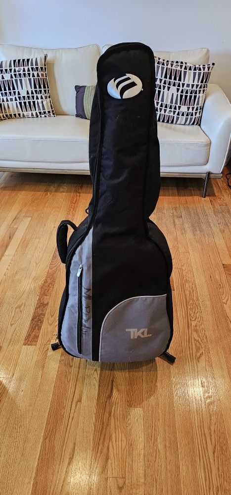 Yamaha Acoustic Guitar With Case