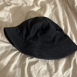 Black Bucket Hat