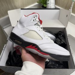 Nike air Jordan Retro 5 Sz 11