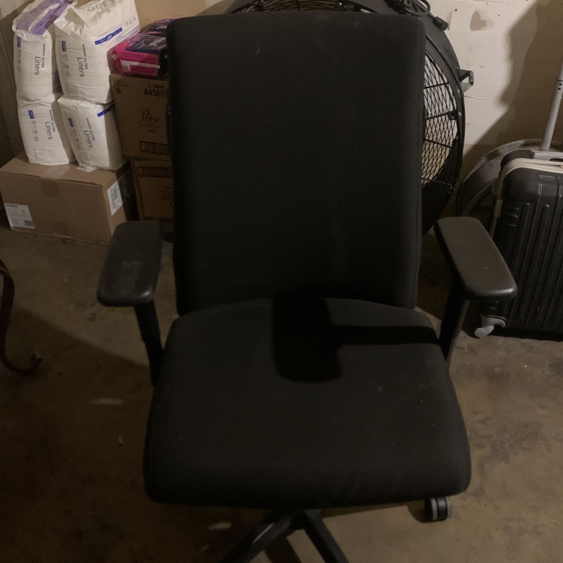 Officer chair