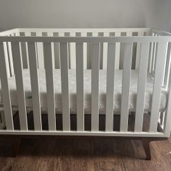 Used West Elm Crib / Toddler Bed w/ Newton Mattress
