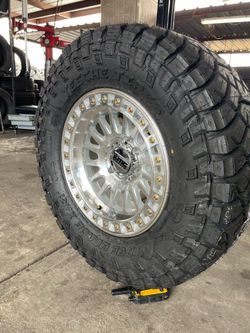 Rines 17 Kmc en llanta 285 para Silverado y Tacoma