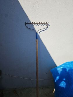Heavy Duty Steel Bow Rake – Garden Dirt Rake with Wood Handle