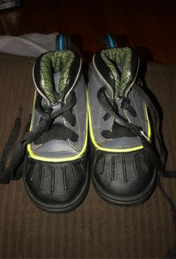 Nike boots toddler 8c