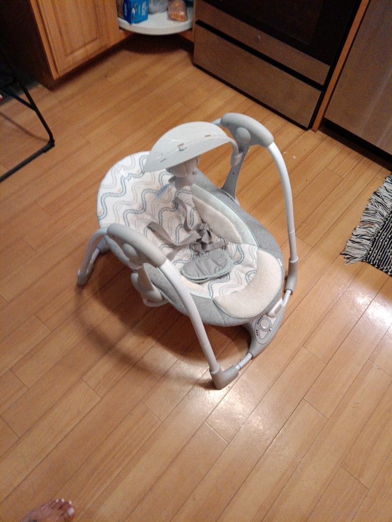 Ingenuity Foldable Baby Swing