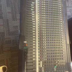 Yamaha MG32 14FX Mixer