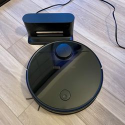 Roborock S4 Robot Vacuum + Dock — Works Great, Extras Included