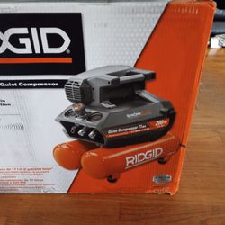 RIDGID AIR   COMPRESSOR 200PSI 4.5 GALLON]