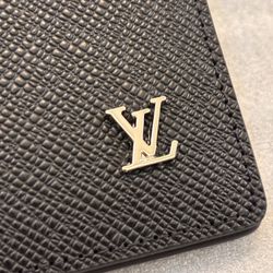 LV Men’s Wallet 