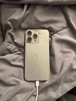 OBO iPhone 15 Pro Max 256GB (Cracked)