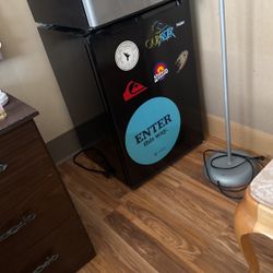 Mini Fridge 